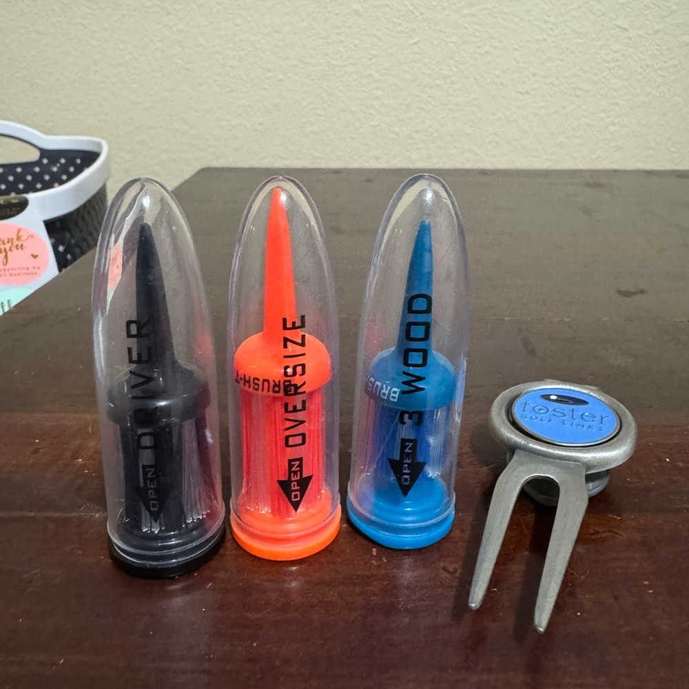Set Of 3 Oversized Brush Tee with Ball Marker And Foster Golf Divet Tool